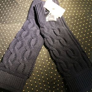 Crown& Ivy Arm and Fingerless Gloves